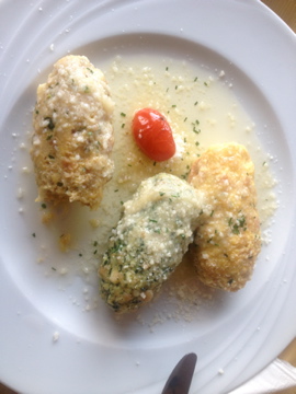 Knödel-Tris am Meraner Höhenweg / © Camping Korrespondent